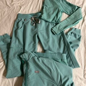 Figs seafoam scrub set size Joggers, under scrub and jacket